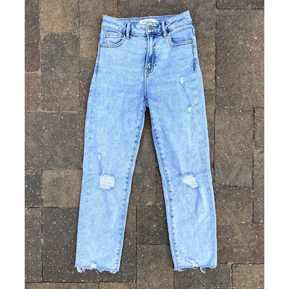 Hidden high rise light distressed cropped straight jeans size 24x25.7 - Picture 2 of 4
